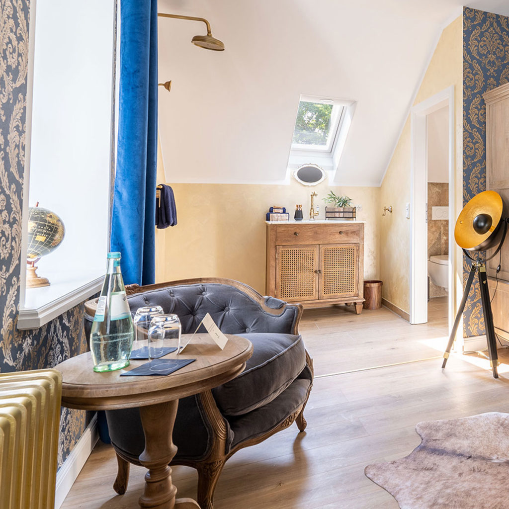 Zeitreise - Hotelzimmer - Professorenzimmer
